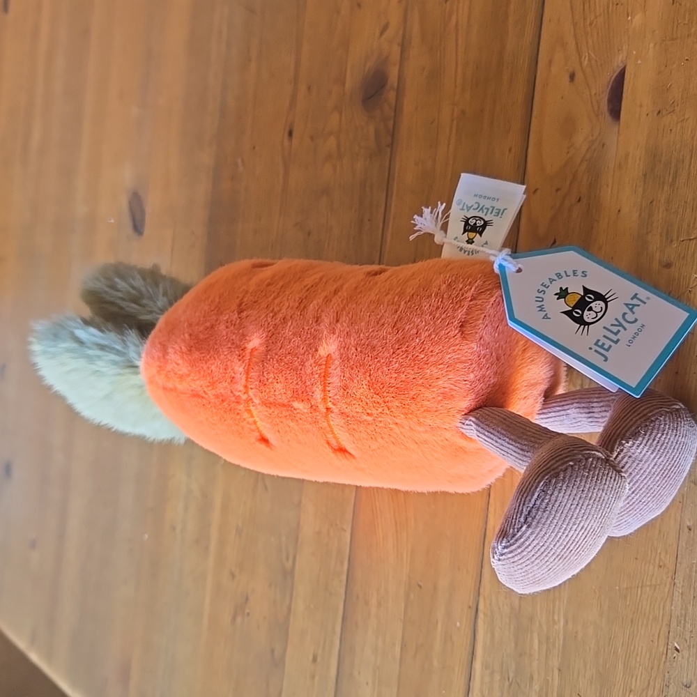Jellycat Amuseables Carrot 11x2.4ix2.4" Soft & Plush BNWT Authentic - Picture 9 of 10